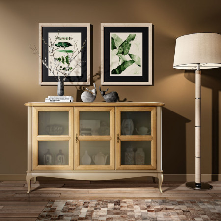 Credenza 3 ante con vetri satinati, gambe a sciabola