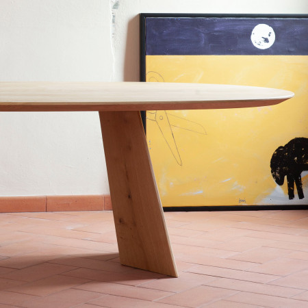 Dettaglio gamba Tavolo Air legno massello di rovere