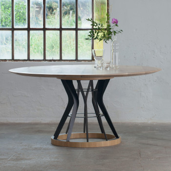 Tavolo Iron in legno massello con basamento in metallo