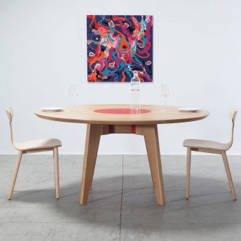 Tavolo Uno e Uno con piano rotondo e vassoio rosso a filo