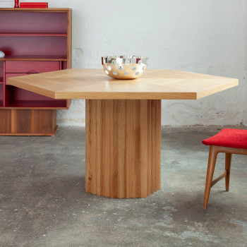 Tavolo Wood table in legno di rovere con piano esagonale