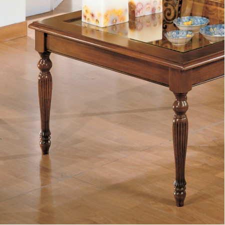 Tavolino quadrato 80 x 80, dettaglio gambe tornite