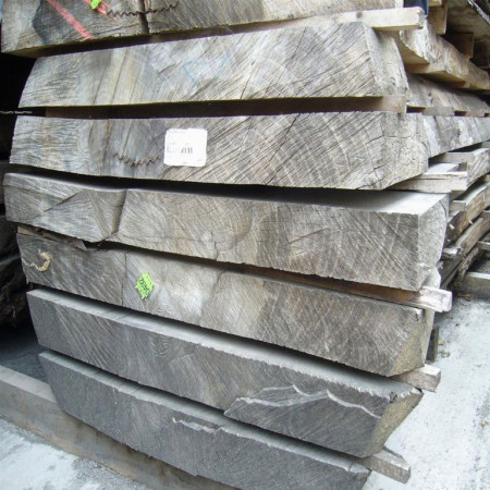 Dettaglio legno massello per tavolo consolle