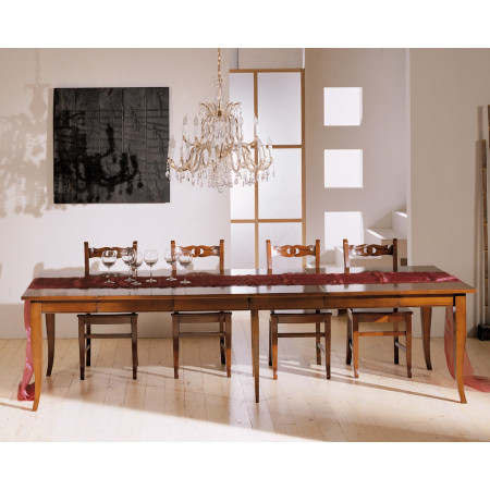 Tavolo quadrato allungabile 300x100 ambientato con sedie