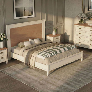 Letto matrimoniale con testiera in legno