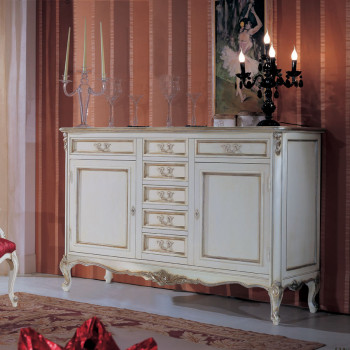 Credenza 2 porte con particolari intagliati e gambe lavorate