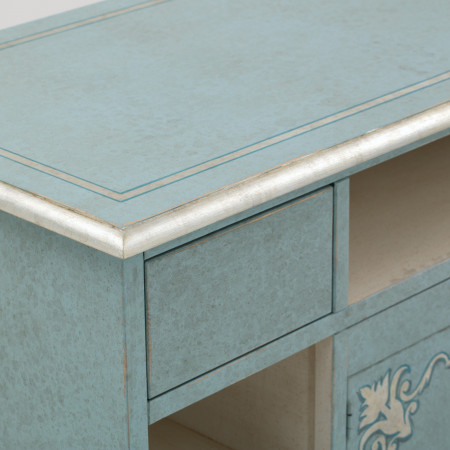 Dettaglio superiore Mobiletto Shabby Chic con decori