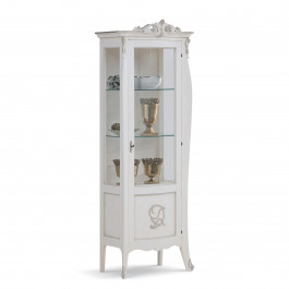 Dettaglio intarsio su credenza Shabby Chic
