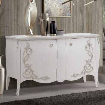 Credenza con decori intagliati, dettaglio frontale