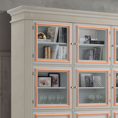 Vetrina Shabby Chic 9 ante, dettaglio profili decorati