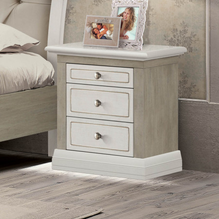 Gruppo notte shabby chic, dettaglio comò e comodini