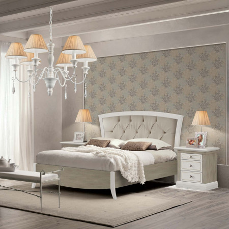 Gruppo notte in stile shabby chic con decori