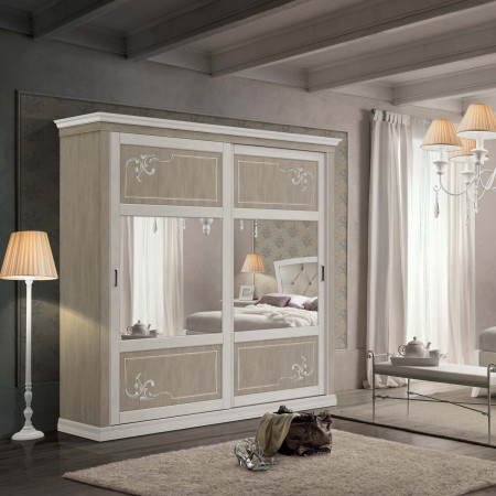 Armadio Shabby Chic con ante decorate scorrevoli con specchio