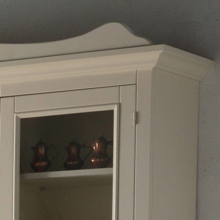 Dettaglio vetrina credenza 4 ante shabby chic
