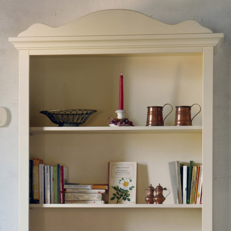 Libreria shabby chic con 2 ante in legno, dettaglio ripiani