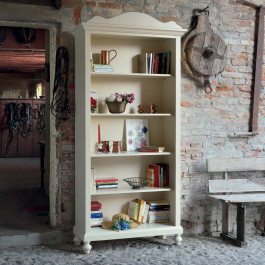 Dettaglio tetto in legno per libreria shabby chic