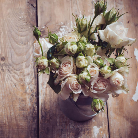 Mobiletto con 2 antine shabby chic, dettaglio del legno