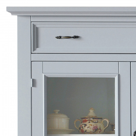 Dettaglio credenza 2 ante vetro shabby chic