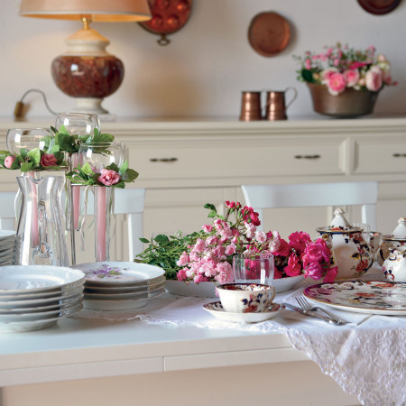 Credenza 3 ante shabby chic con decorazioni floreali