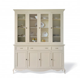 Sedia con fondino in legno shabby chic, dettaglio ambiente