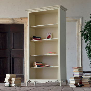 Libreria shabby chic con ripiani, dettaglio piedini
