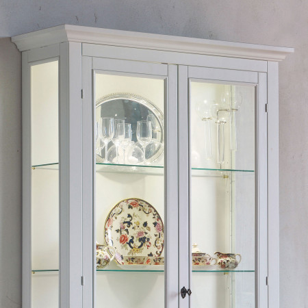 Vetrina due ante shabby chic con luce interna