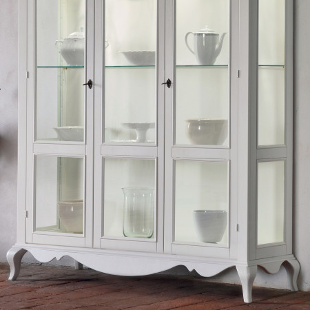 Vetrina grande shabby chic in vetro con dettagli intagliati