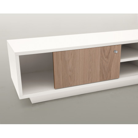 Porta TV moderno con dettaglio ante scorrevoli in rovere