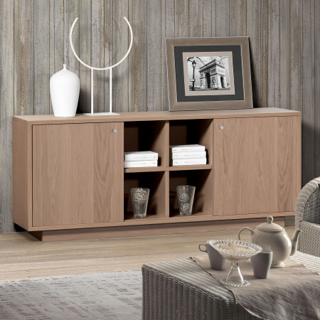 Credenza moderna in rovere con dettagli degli oggetti sul piano
