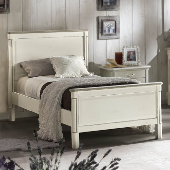 Letto singolo a una piazza, dettaglio testata e pediera