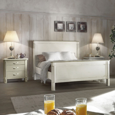 Letto una piazza e mezza provenzale con dettagli incisi