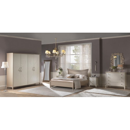 Letto king size in legno con testata sagomata