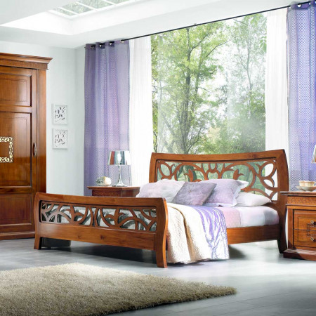 Camera da letto Paola con letto traforato e armadio
