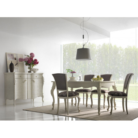 Credenzina sagomata a due ante in ambiente moderno
