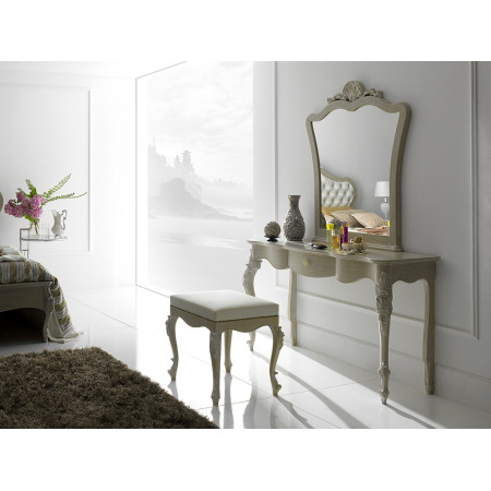 Specchiera classica con intaglio a conchiglia