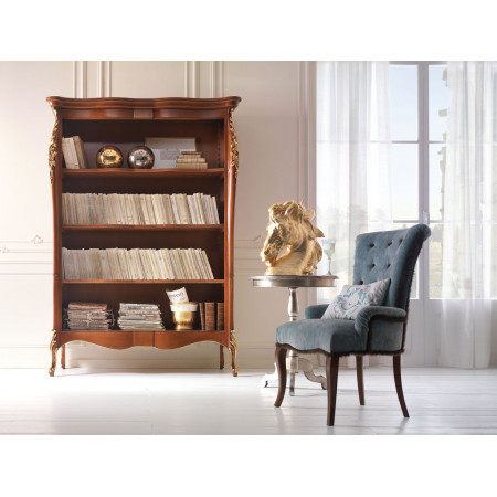 Libreria a giorno classica con intagli in legno