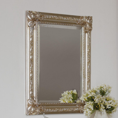 Specchiera classica con intagli dettaglio cornice argento