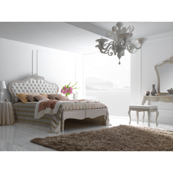 Camera da letto classica contemporanea con testata imbottita