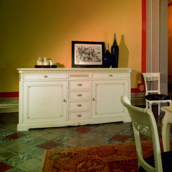 Credenza 2 ante liscie con dettagli intagliati