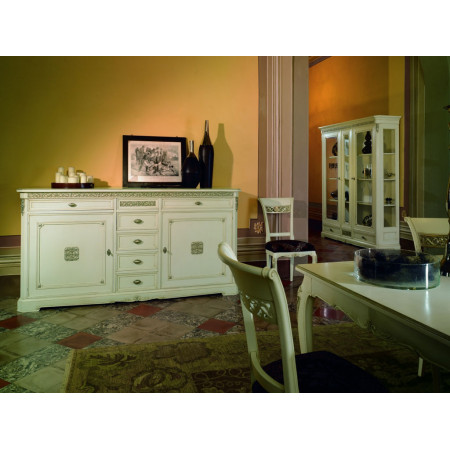 Credenza 2 porte con formella dettaglio intagliato