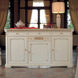 Credenza 3 ante liscie con zoccolo spalla scantonata