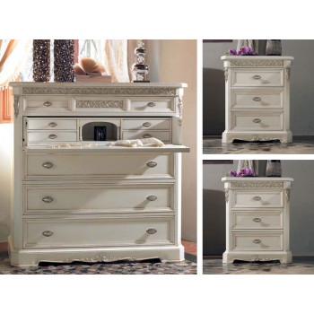 Trittico classico in legno con dettagli intagliati