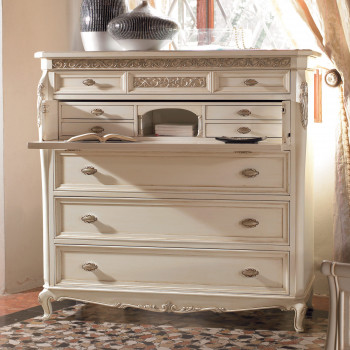 Como' piede 700 e spalla curva con dettagli intagliati