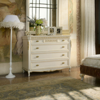 Comò basso con piano fisso, dettaglio spalla curva