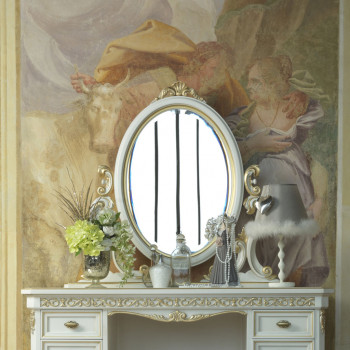 Specchiera per mobile da trucco con cornice intagliata