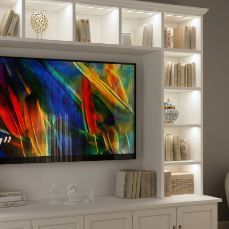 Dettaglio parete in legno porta TV con LED accesi