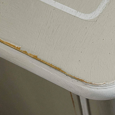 Con spigoli consumati